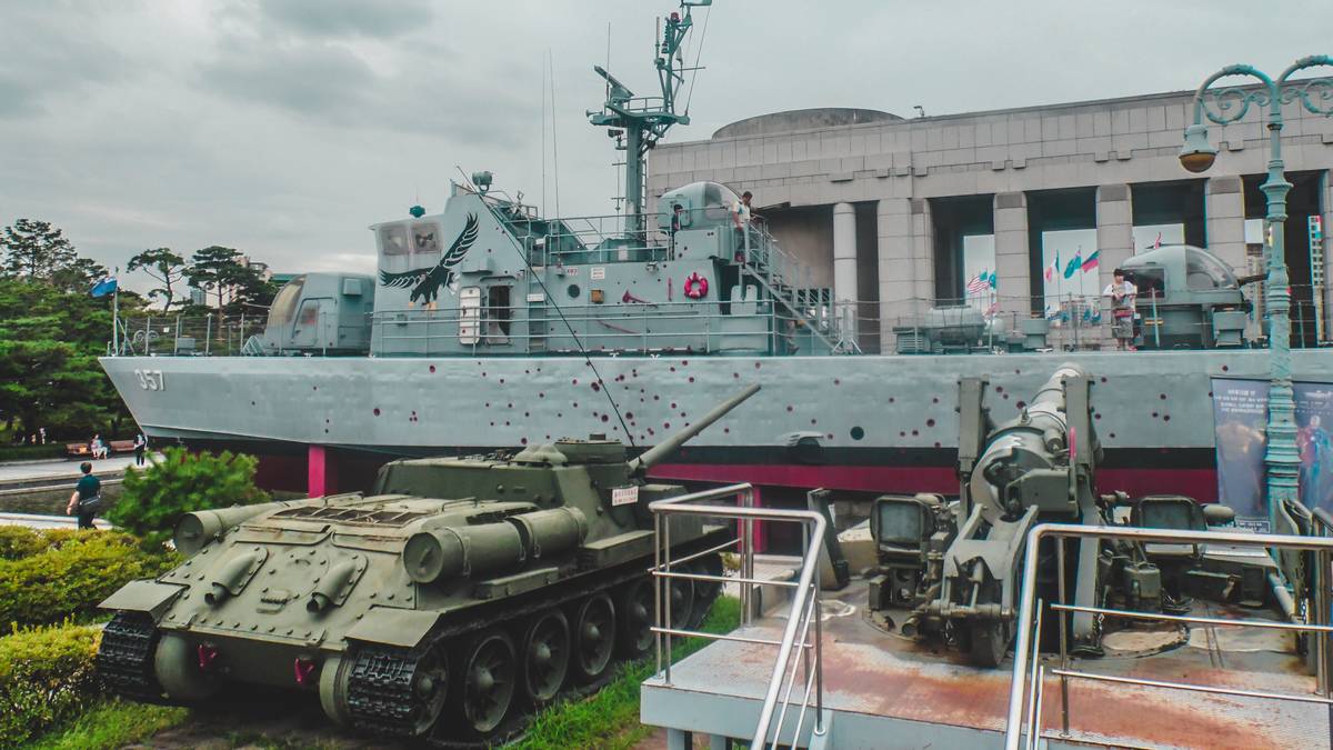 The-War-Memorial-Of-Korea-PKM-357