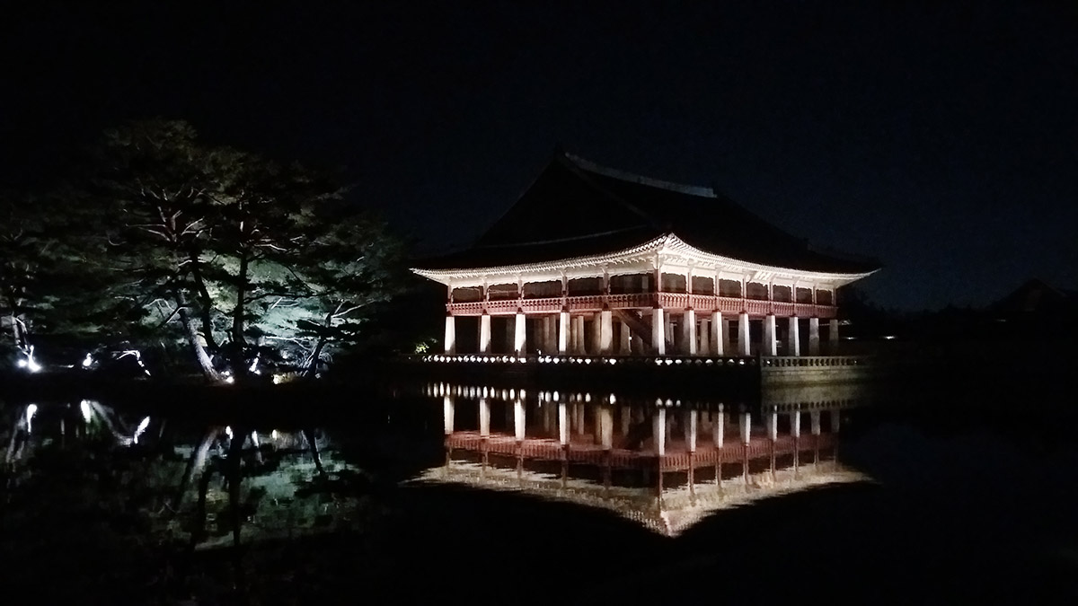 Gyeongbokgung de nuit