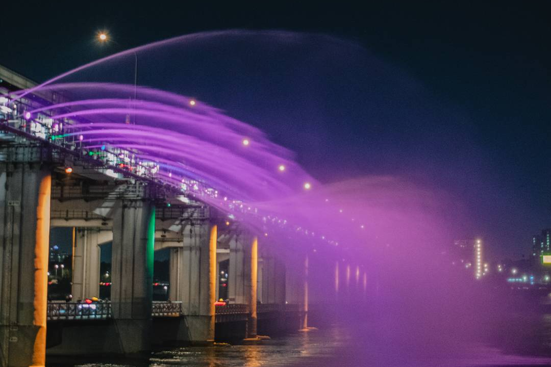 Banpo Moonlight Rainbow Fountain